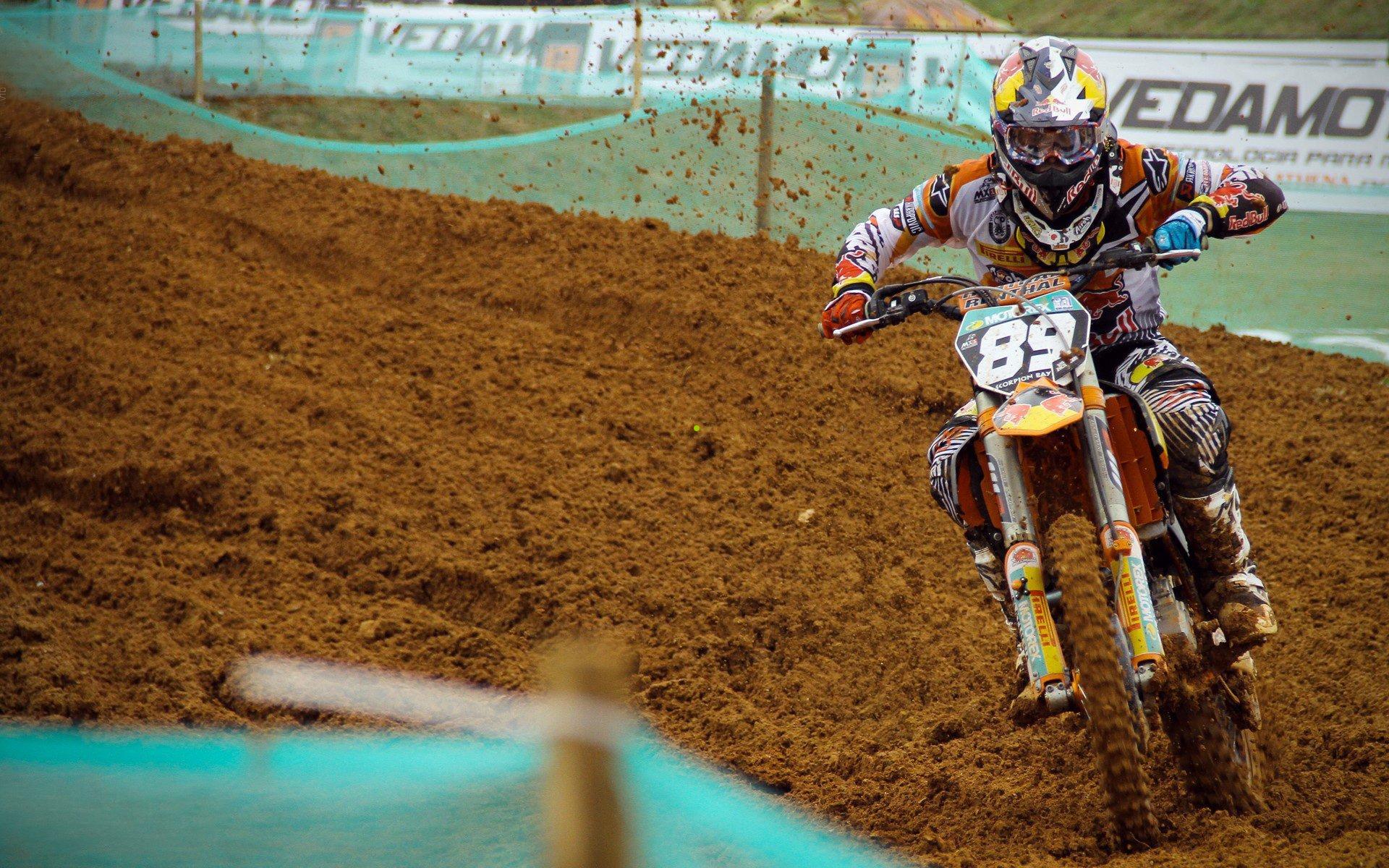 巴黎补时绝杀里昂，拉卡泽特叹道，十一人对十二人，球队已倾尽全力